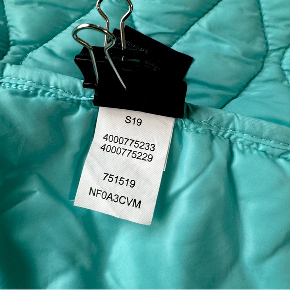 The North Face girls’ Thermoball Insulated Jacket, GUC, size 14/16 or womens XS - Picture 4 of 6